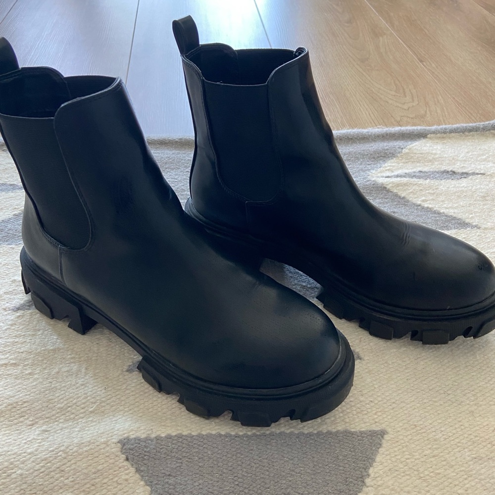 Chelsea Boot